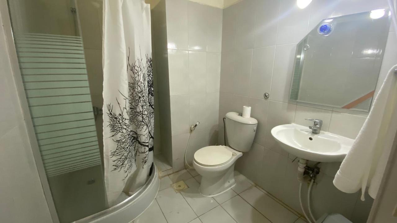 New Park Hotel Amman Bagian luar foto